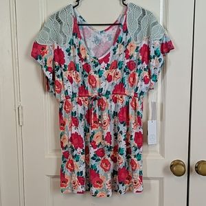 Liz Lange Maternity Babydoll Top